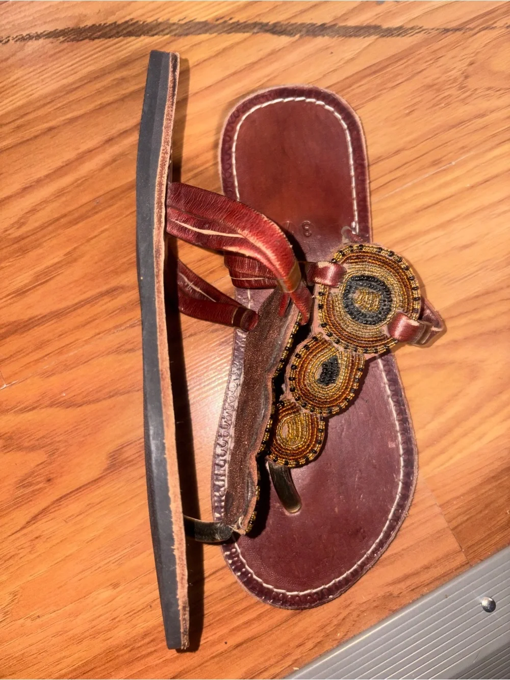 Women’s Brown Beaded Thong Sandals with Decorative Embellishment